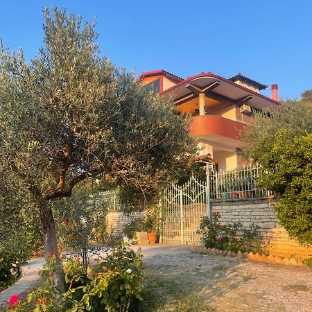 Georgemishel Guest House Μπεράτ Εξωτερικό φωτογραφία