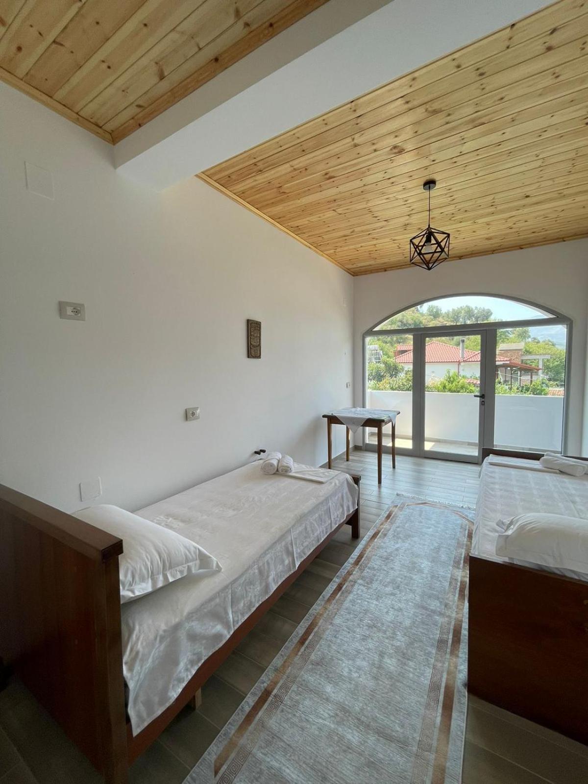 Georgemishel Guest House Μπεράτ Εξωτερικό φωτογραφία
