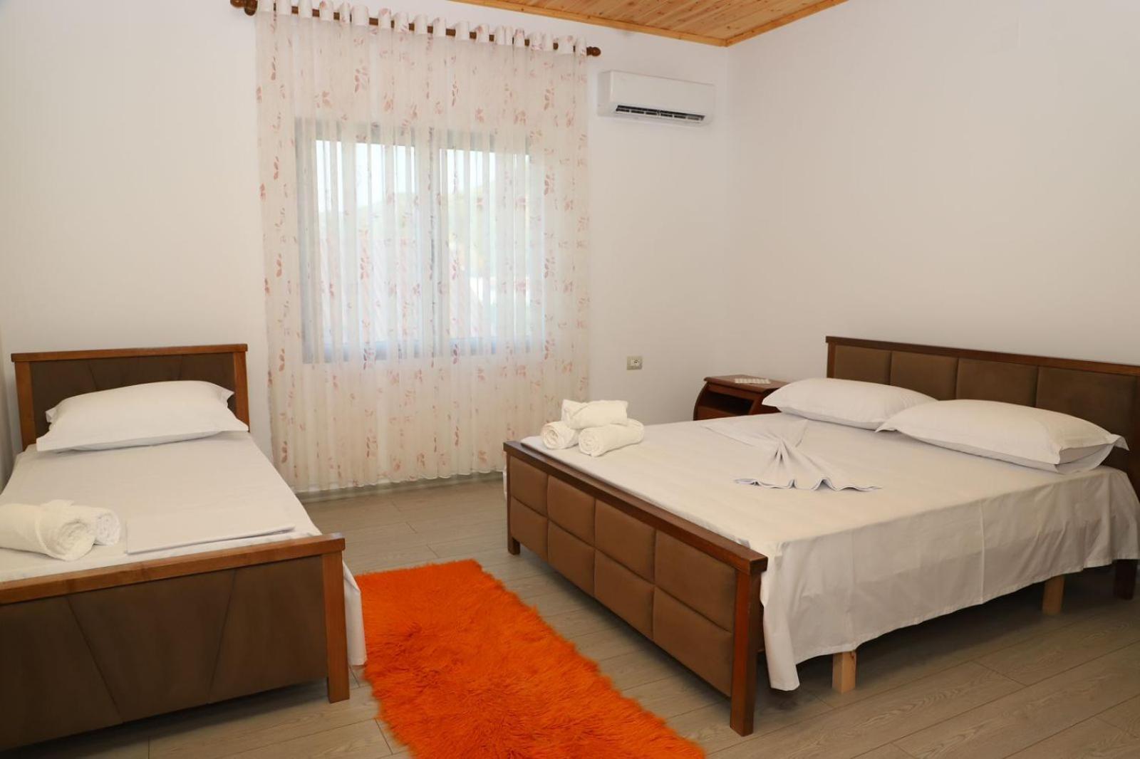 Georgemishel Guest House Μπεράτ Εξωτερικό φωτογραφία