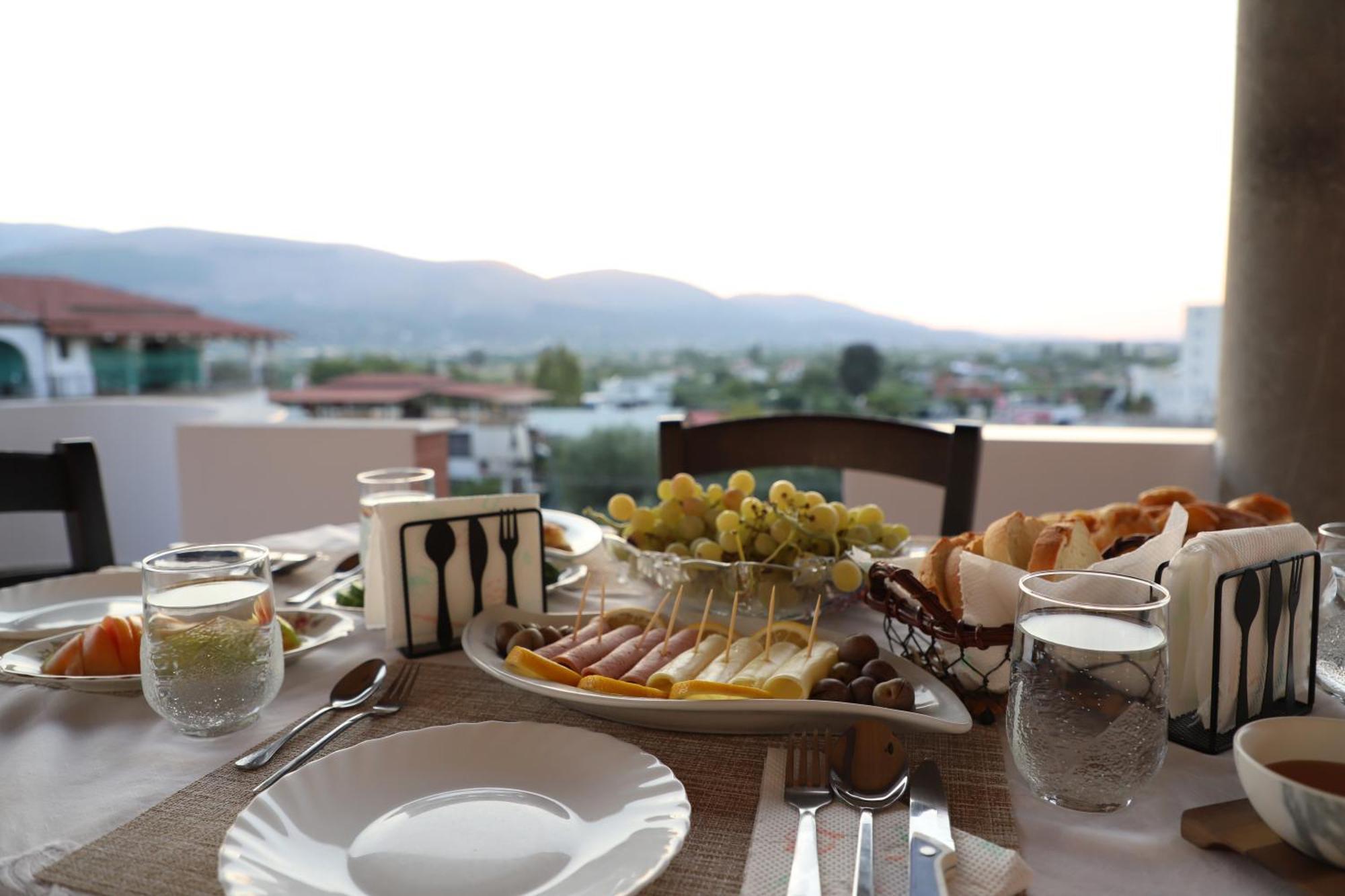 Georgemishel Guest House Μπεράτ Εξωτερικό φωτογραφία