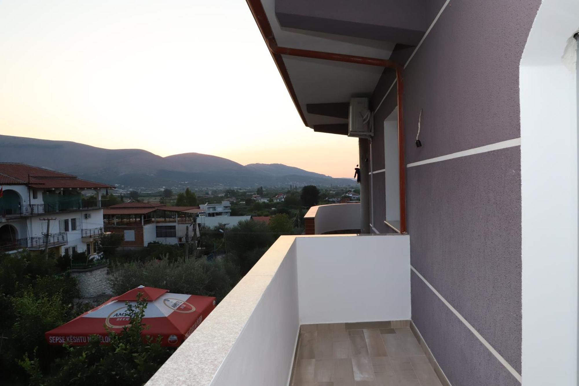 Georgemishel Guest House Μπεράτ Εξωτερικό φωτογραφία