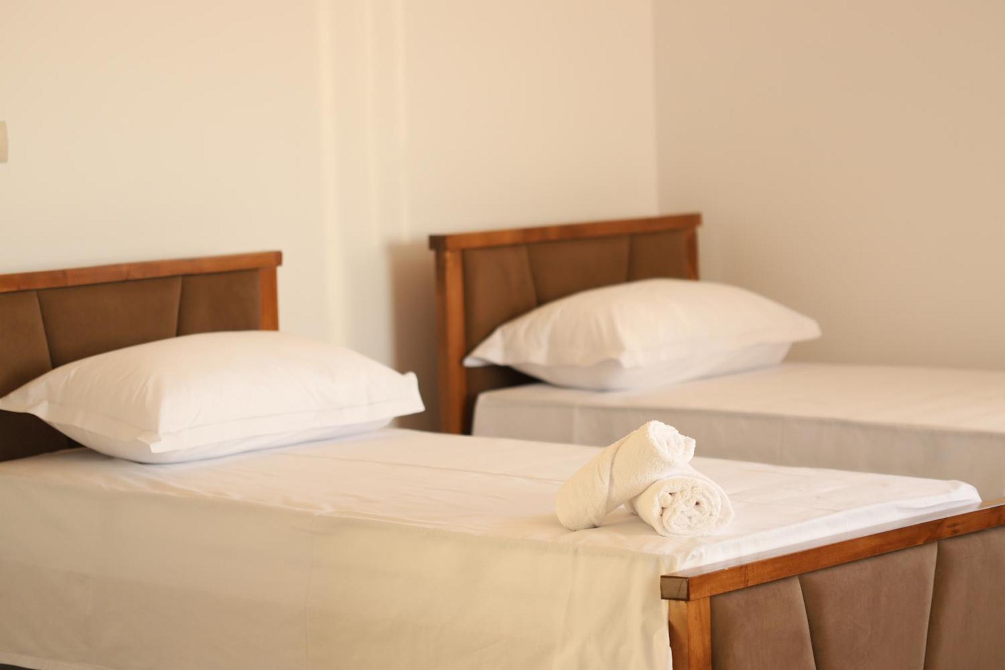 Georgemishel Guest House Μπεράτ Εξωτερικό φωτογραφία