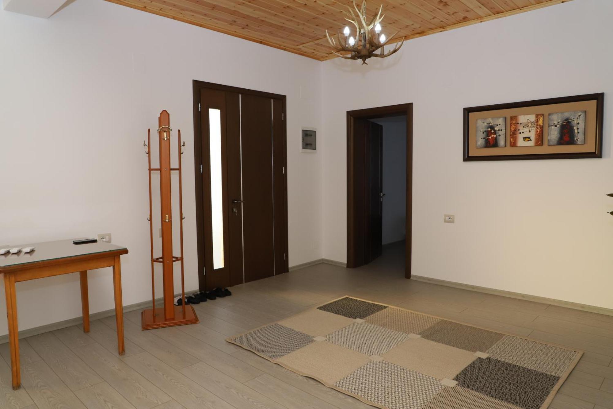 Georgemishel Guest House Μπεράτ Εξωτερικό φωτογραφία