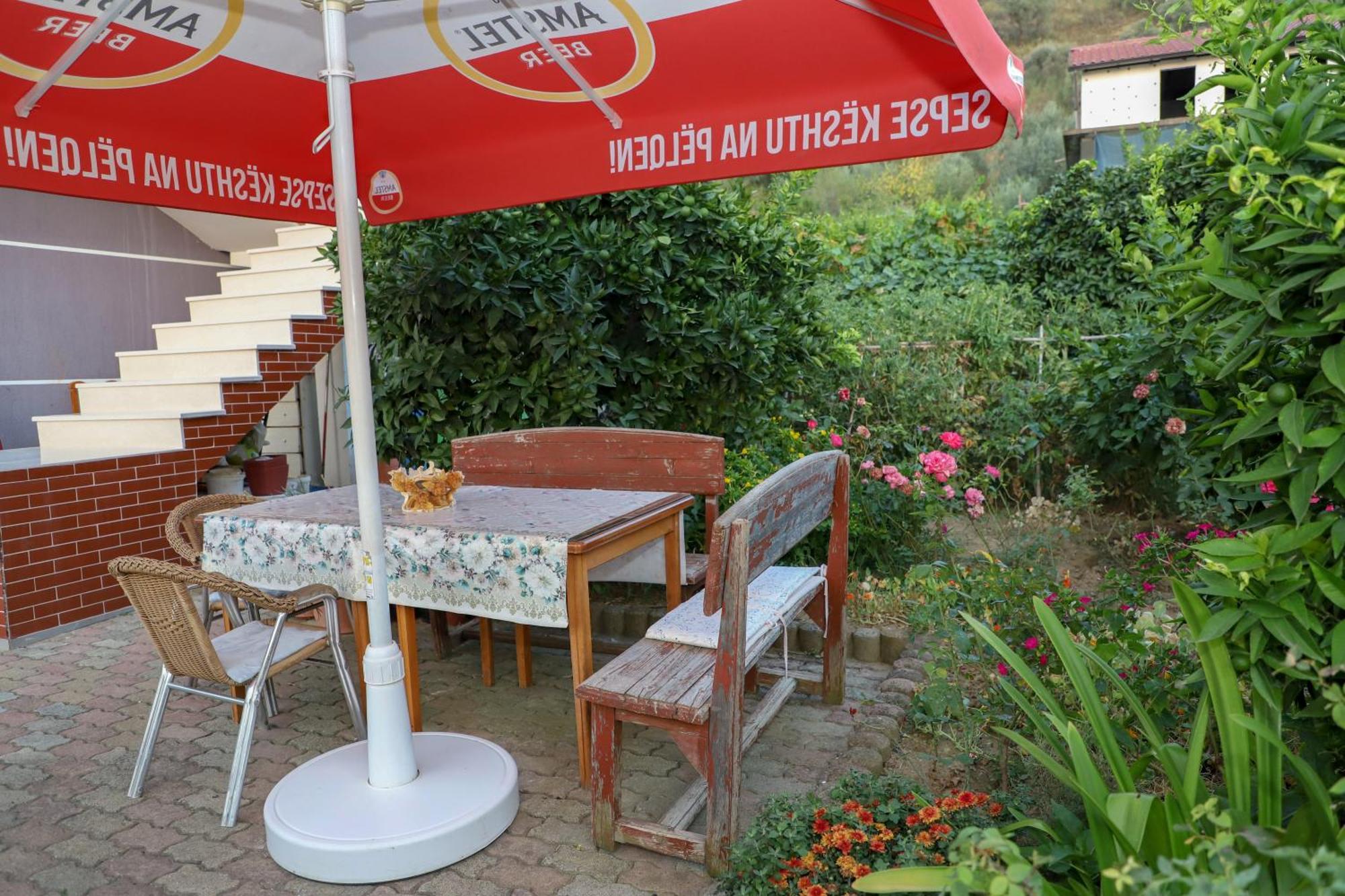 Georgemishel Guest House Μπεράτ Εξωτερικό φωτογραφία