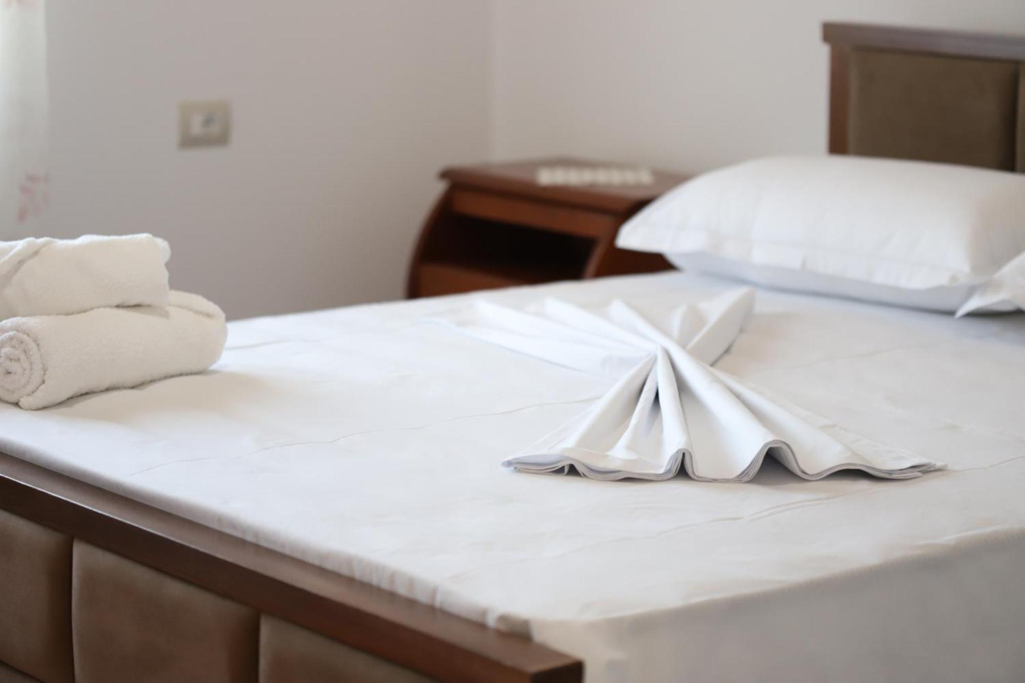Georgemishel Guest House Μπεράτ Εξωτερικό φωτογραφία