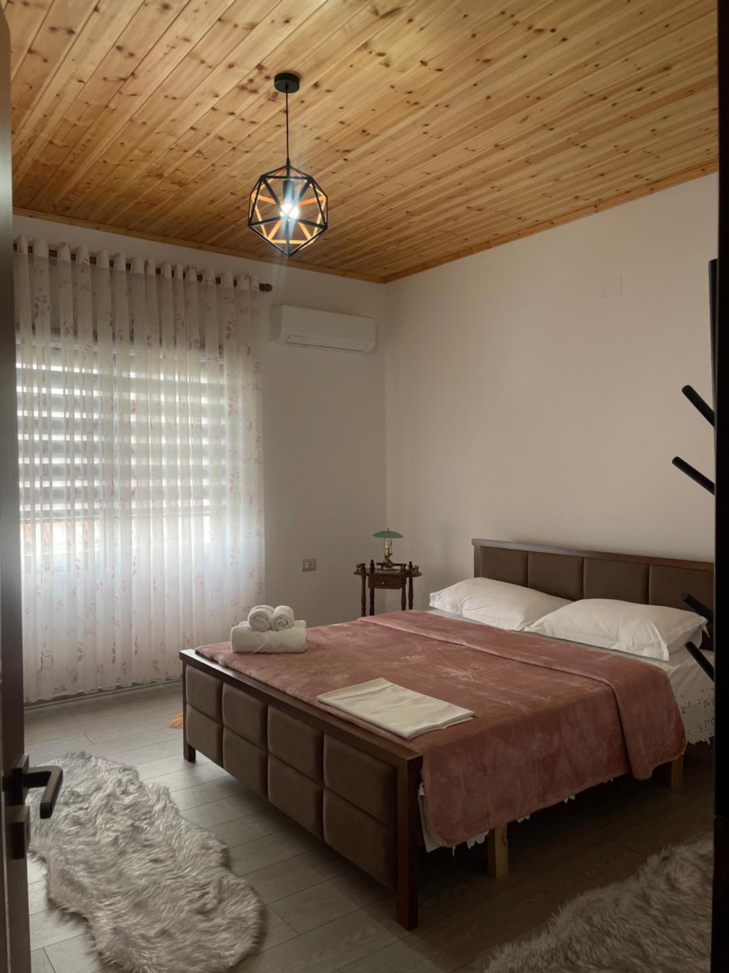 Georgemishel Guest House Μπεράτ Εξωτερικό φωτογραφία